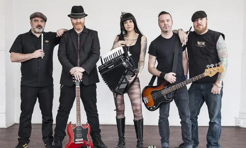 The Mahones