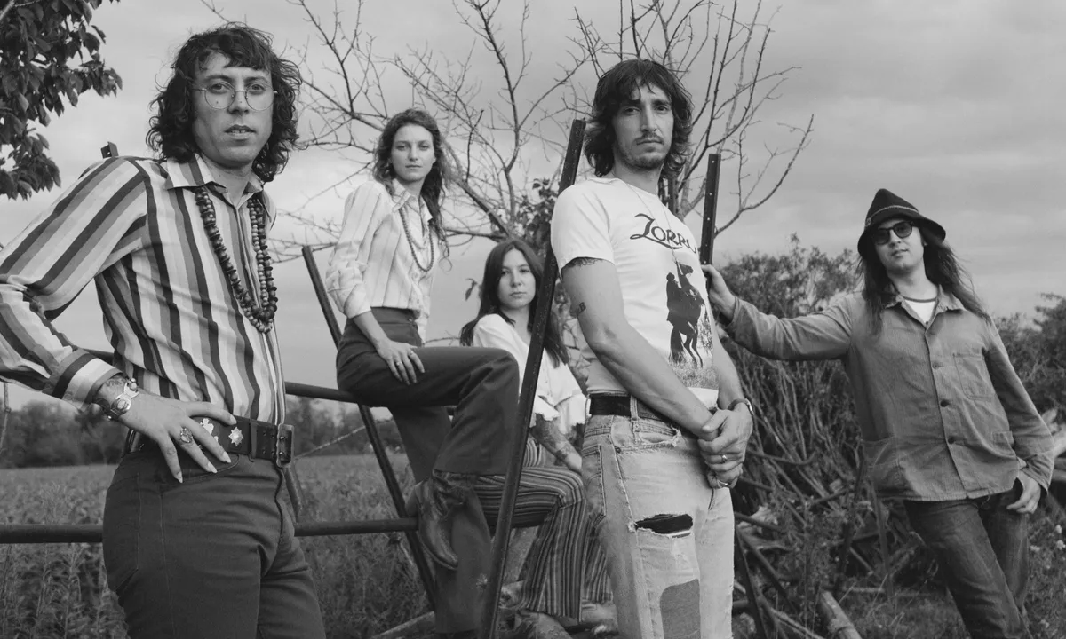 Daniel Romano’s Outfit