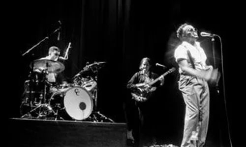 Durand Jones & The Indications