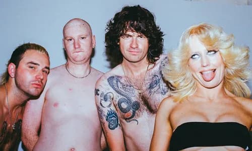Amyl and the Sniffers