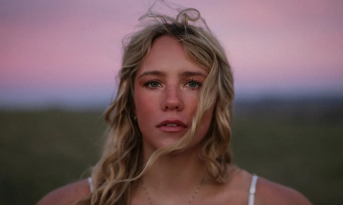 Avery Anna