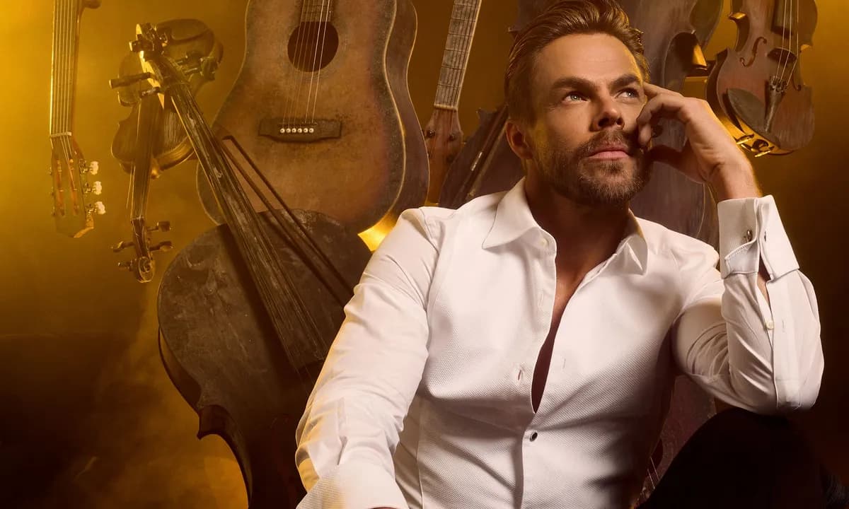 Derek Hough