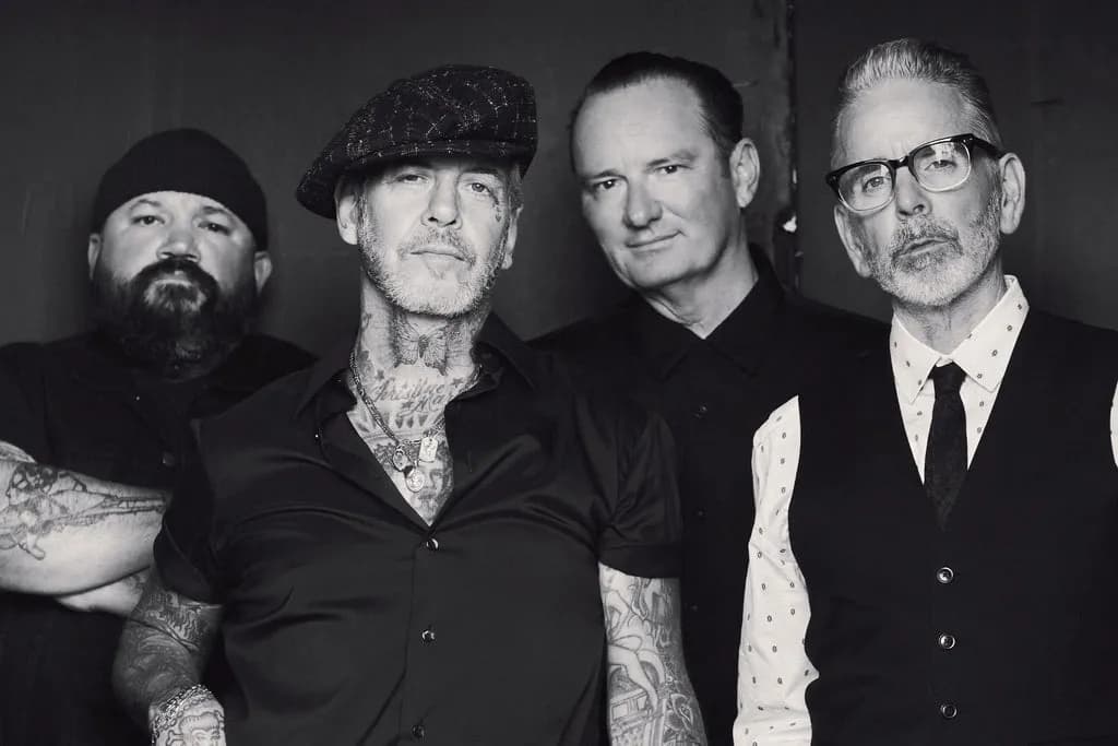 Social Distortion