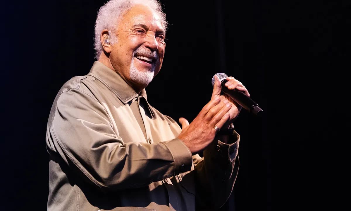 Tom Jones